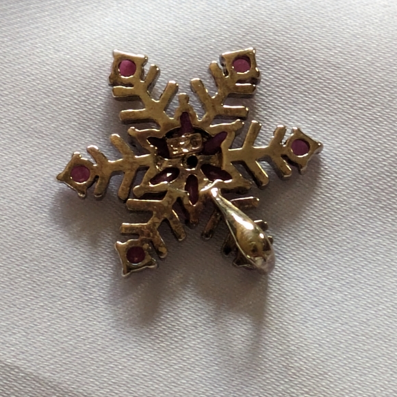 Snowflake Ruby pendant - Picture 3 of 9